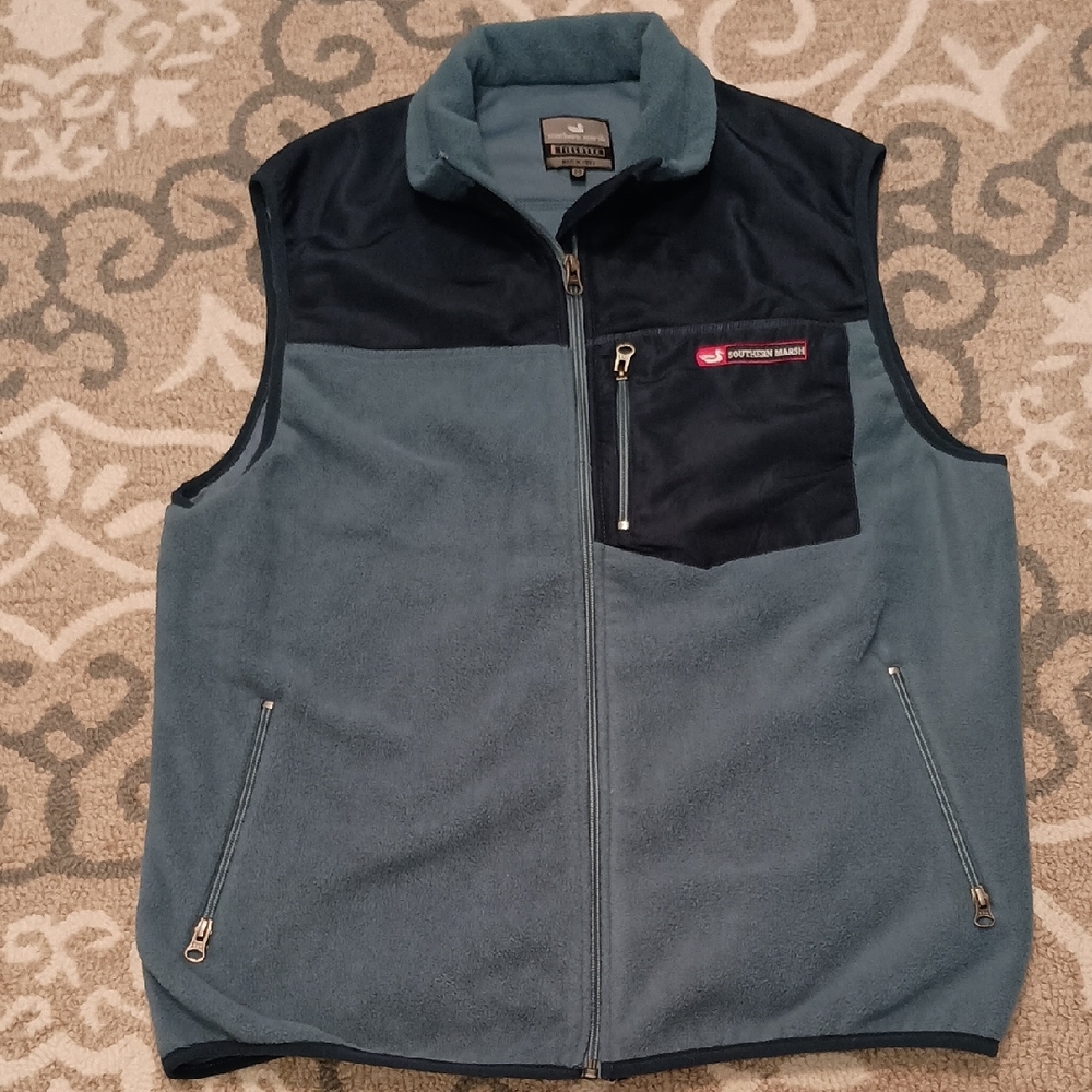 Southern Marsh Two-Tone Fleece Vest in Slate Blue and Navy